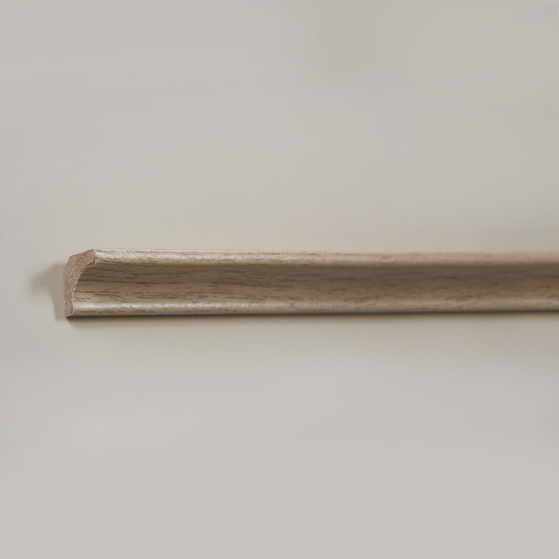MDF invändigt hörnlister/Scotia gjutning (lindad med vit ekfaner + färg) - Naturlig ekfärg 7/8' x 7/8'