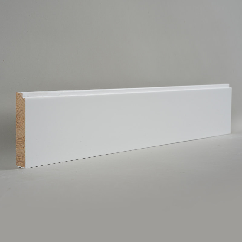 Fotlist i furu (spackelgrundad och målad) - Vit 3/5' x 3 1/6'-A1